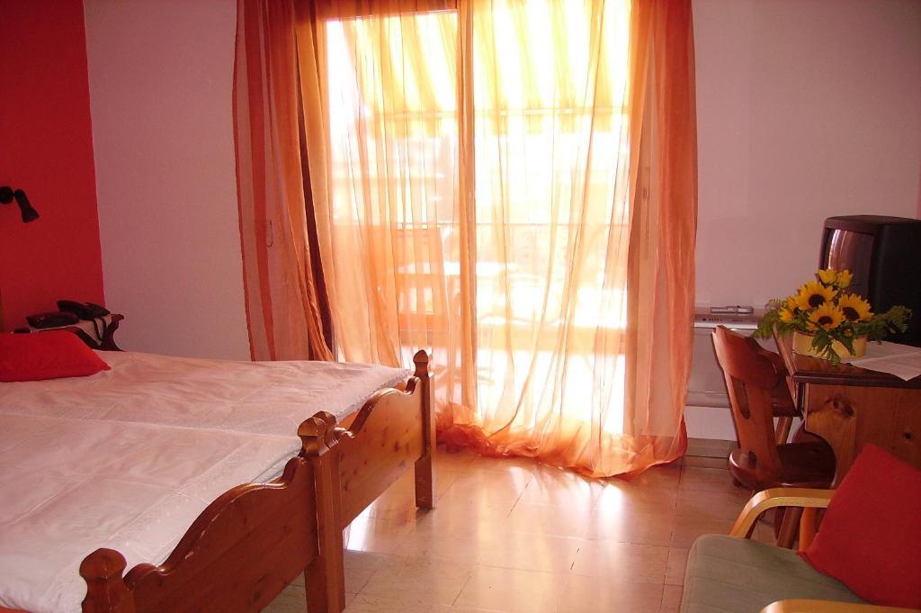 Hotel Elvetico Λοκάρνο Δωμάτιο φωτογραφία